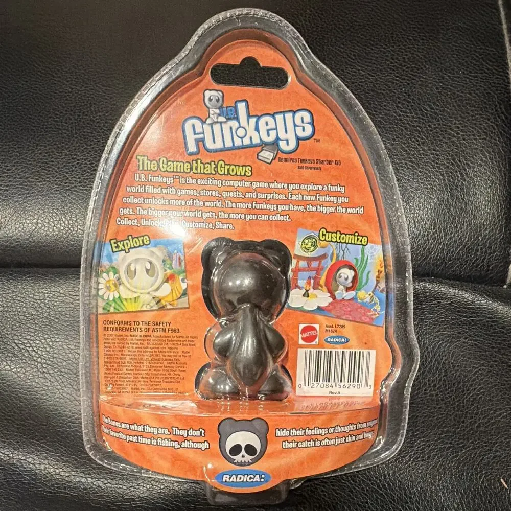 U.B. Funkeys The Bones Figure M1624 2007 Black Skull Bear Ages 8+